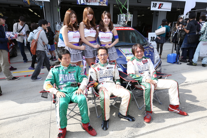 ピットウォーク: レースクイーン