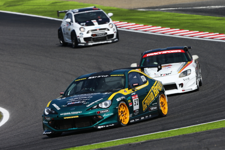 グループ2決勝レース: 番場琢／服部尚貴／平沼貴之組（ST-4: 埼玉トヨペットGreenBrave）