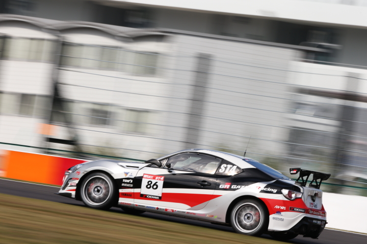 グループ2決勝レース: 蒲生尚弥／井口卓人／松井孝允組（ST-4: GAZOO Racing SPIRIT 86）