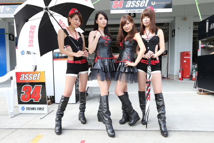 ピットウォーク: レースクイーン