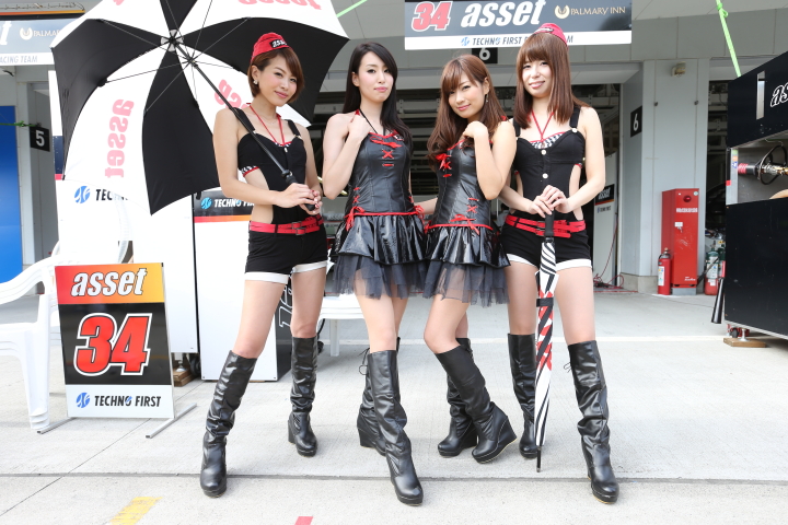 ピットウォーク: レースクイーン