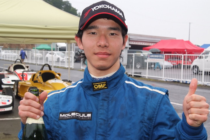 決勝2位の八巻渉（モレキュールアキランドイーグル）