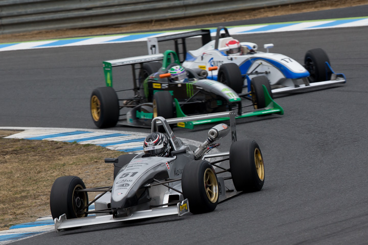 加藤正将（ブライハルバッテリマーズ006）を先頭とした5位争い