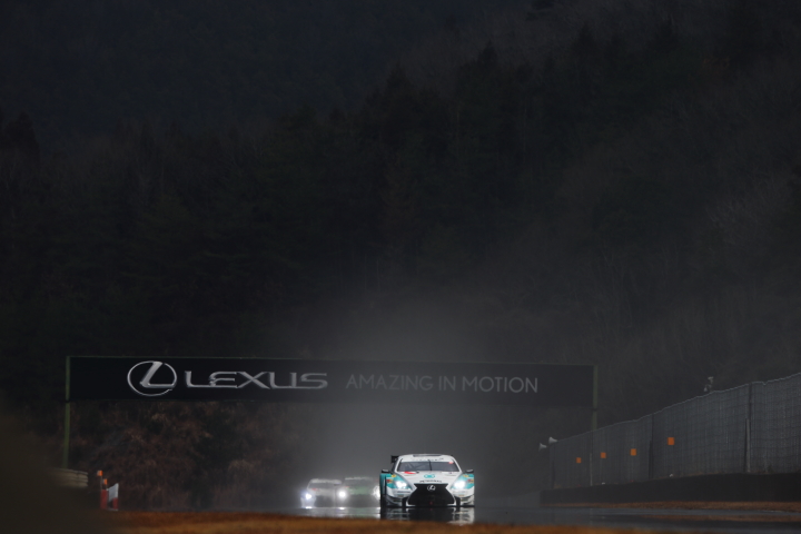 岡山ファン感謝デー公式テスト1回目: 伊藤大輔／ジェームス･ロシター組（PETRONAS TOM'S RC F）