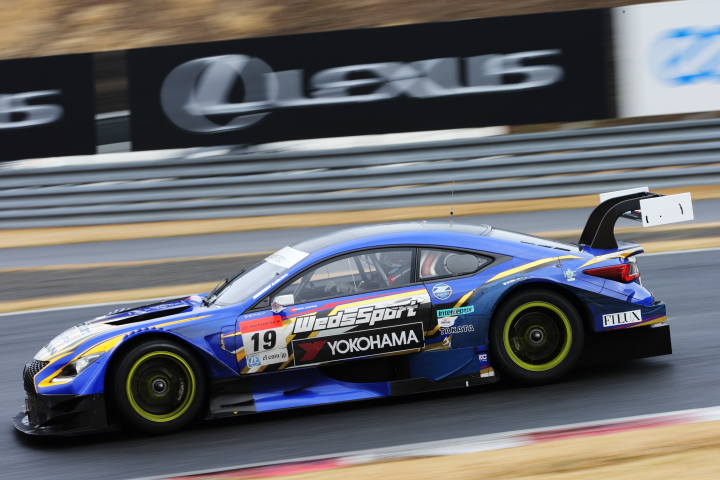 岡山ファン感謝デー公式テスト1回目: 脇阪寿一／関口雄飛組（WedsSport ADVAN RC F）