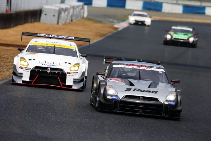 岡山ファン感謝デー公式テスト1回目: 本山哲／柳田真孝組（S Road MOLA GT-R）