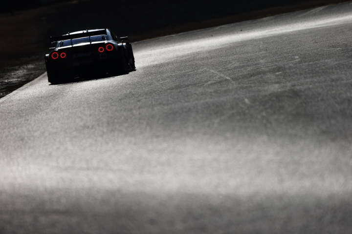 岡山ファン感謝デー公式テスト2回目: 本山哲／柳田真孝組（S Road MOLA GT-R）