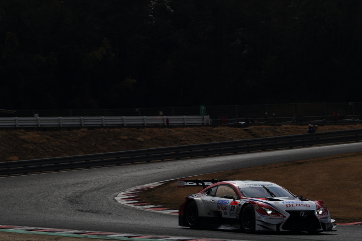 岡山ファン感謝デー公式テスト3回目: 平手晃平／ヘイキ･コバライネン組（DENSO KOBELCO SARD RC F）