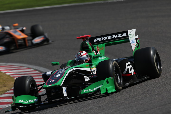 オープニングラップ参加車両ラインナップ: CarNo.3 ジェームス・ロシター（KONDO RACING）