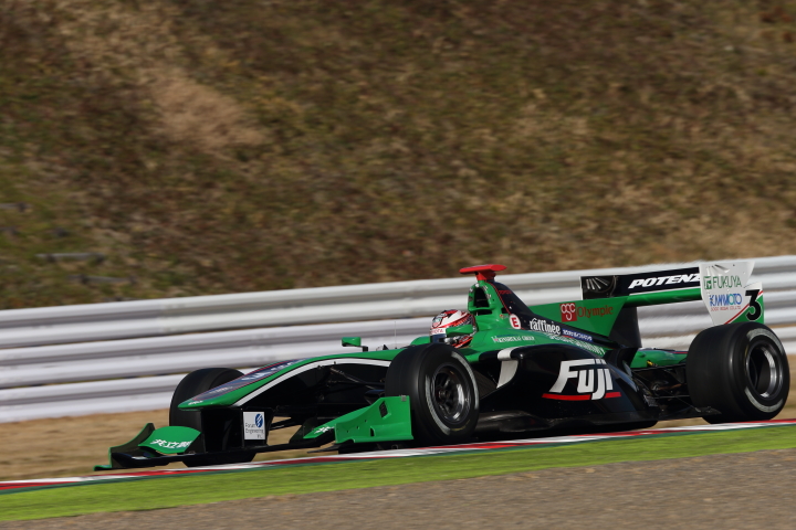 第1回公式合同テスト: ジェームス・ロシター（コンドー）