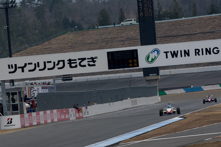 波乱のレースを制しトップでゴールしたのは武村和希