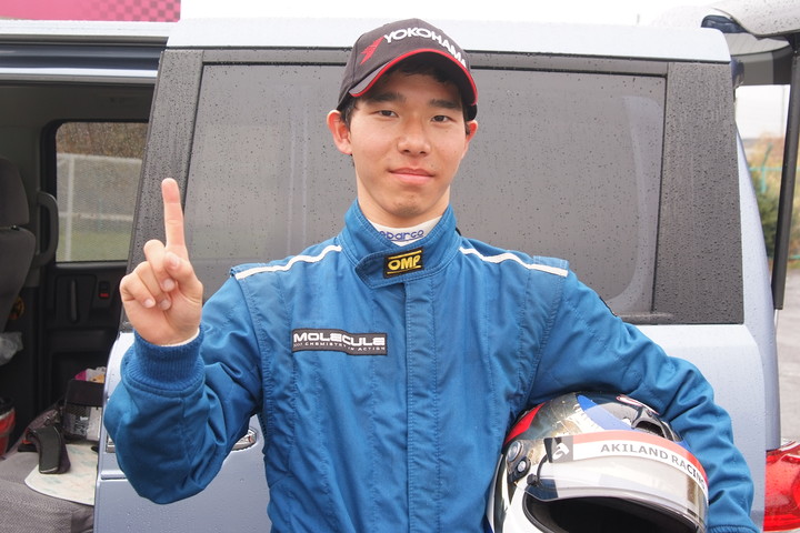 優勝した八巻渉（モレキュールアキランドイーグル）