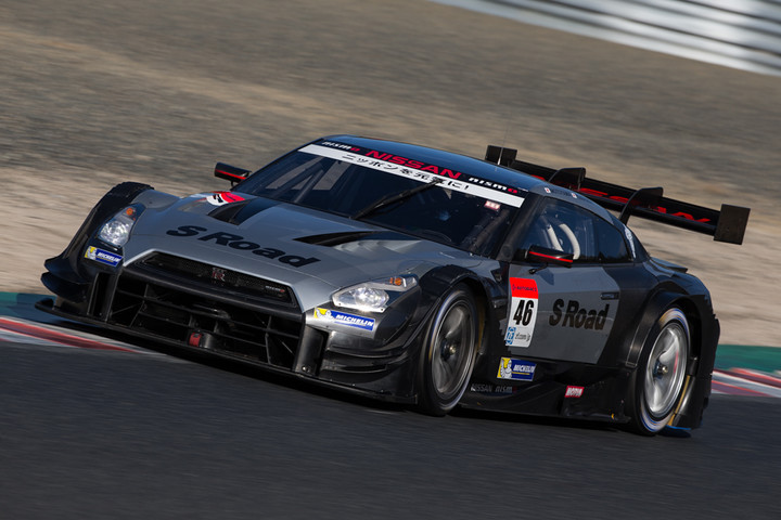 メーカーテスト: 本山哲／柳田真孝組（S Road MOLA GT-R）