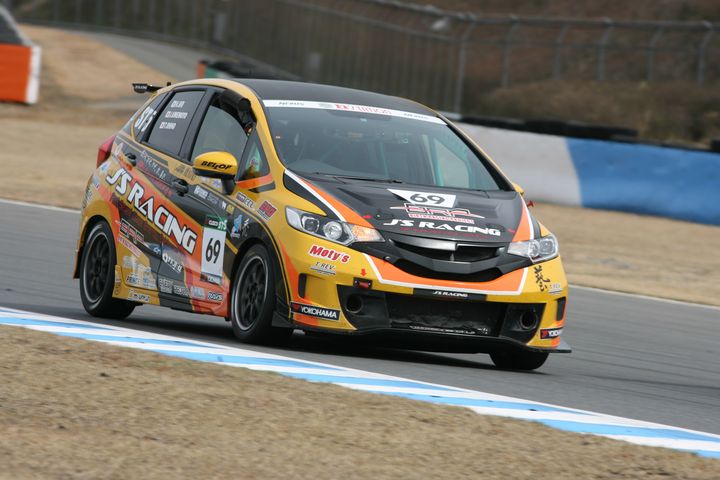 ST-5クラスポールポジションは大野尊久／井入宏之／梅本淳一組（BRP☆J'S RACINGフィット）