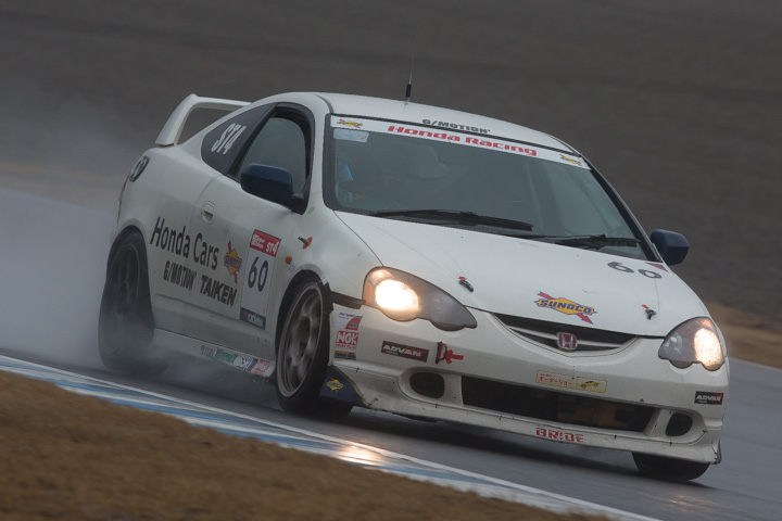 テストデー: HONDA INTEGRA TYPE-R（G-motion）