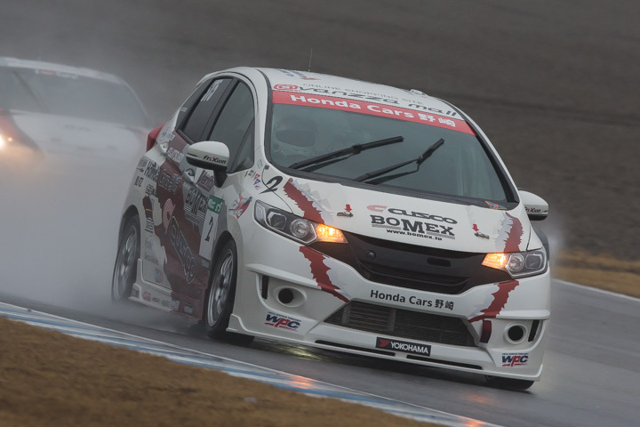 テストデー: HONDA FIT RS 3（Team BOMEX）