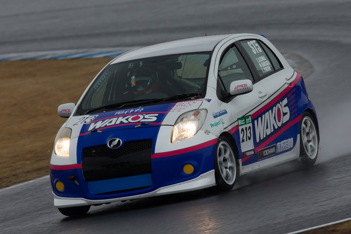 テストデー: TOYOTA Vitz（アプロスレーシング）