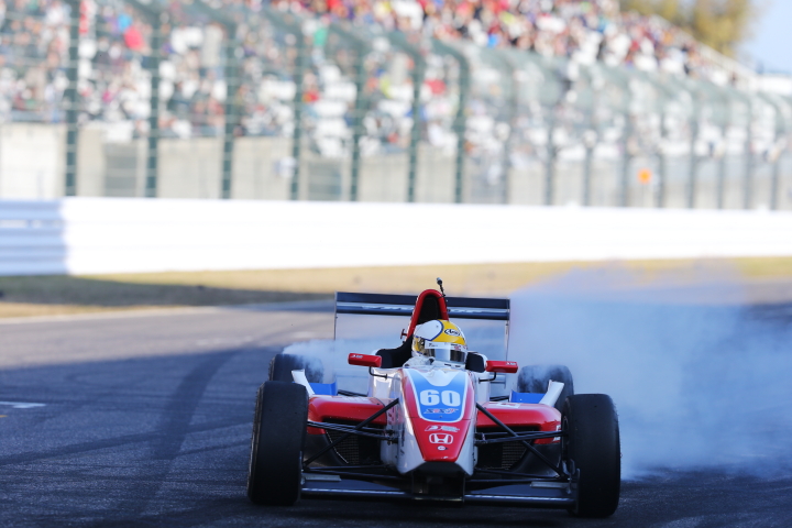 ファン感謝デー: スピンターを決める星野一義