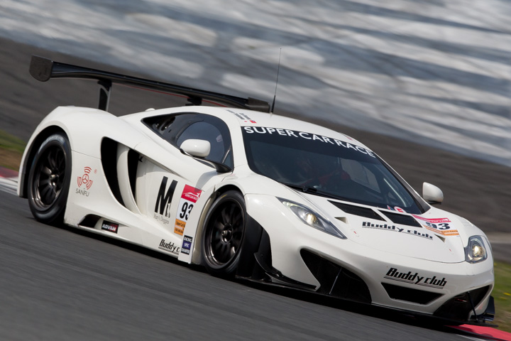 Bドライバー公式予選: カテゴリーⅠ2位の谷川達也（BuddyClub-AAI-MP4-12C-GT3）