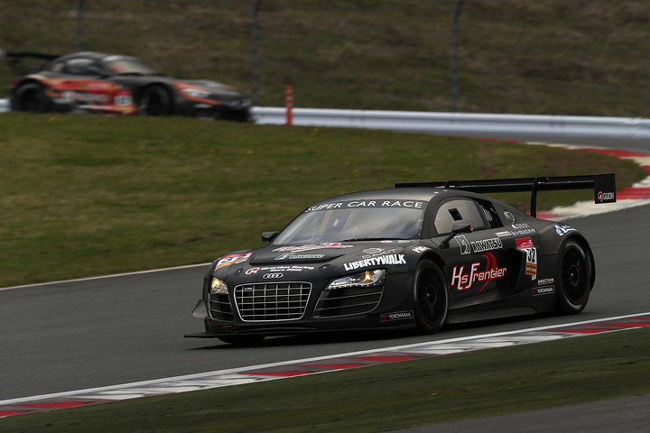 カテゴリーⅠ2位のOGINO/飯田太陽組アウディ