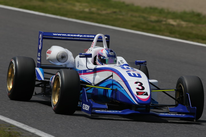 Nクラスポールポジションは三浦愛（EXEDY RACING F307）