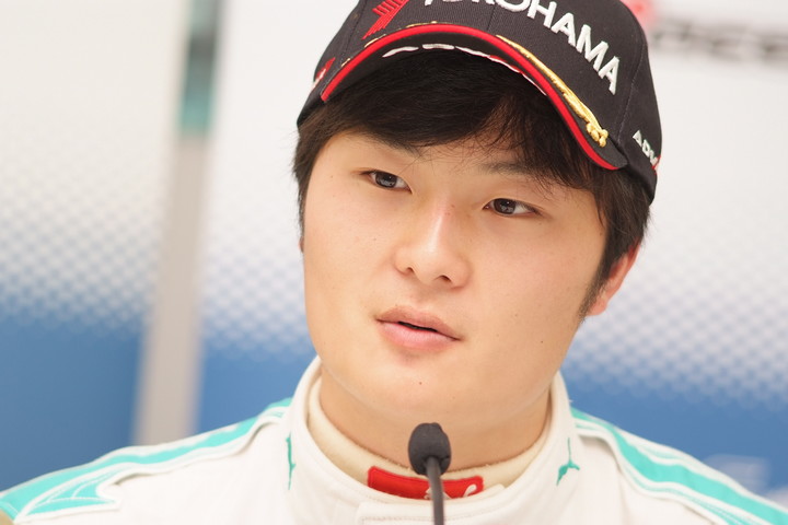 決勝記者会見: 決勝3位の山下健太（PETRONAS TOM'S F312）