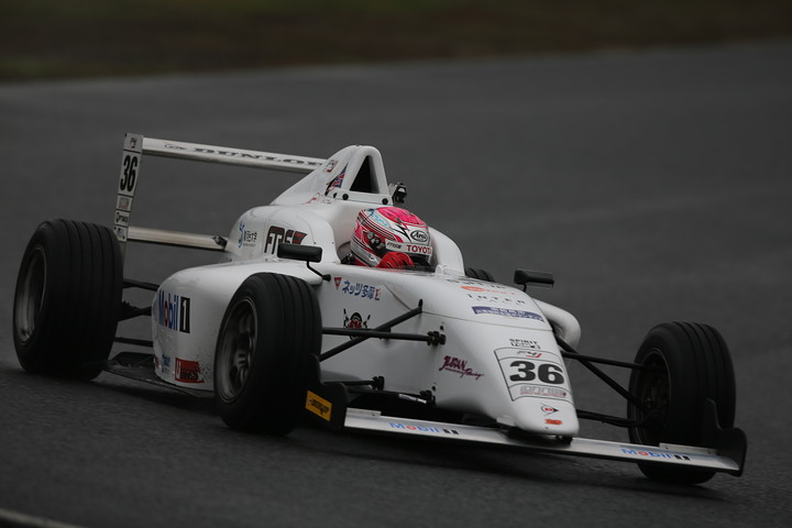 決勝2位は坪井翔（FTRSスカラシップF4）