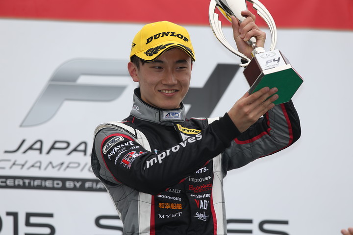 優勝した牧野任祐（DODIE・インプローブス・RN-S）