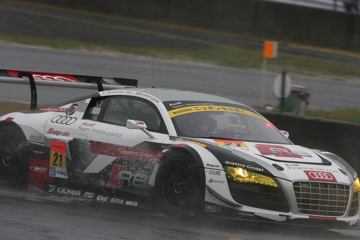 GT300クラストップタイムはAudi R8 LMS ultraのリチャード・ライアン／藤井誠暢組