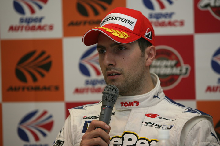 GT500クラスポールポジションのアンドレア・カルダレッリ（KeePer TOM'S RC F）