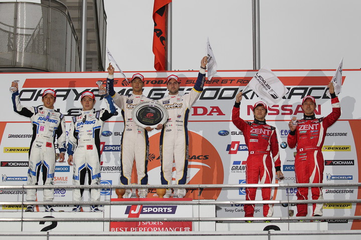 GT500クラスの表彰式