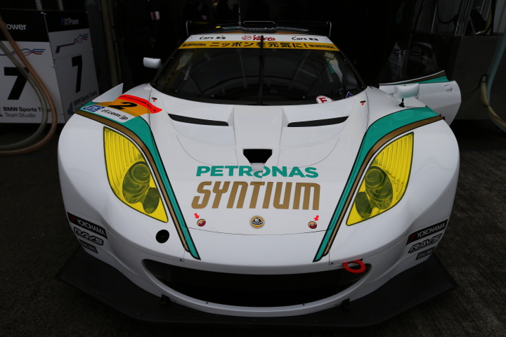 オープンピット: GT300クラス・シンティアム・アップル・ロータス