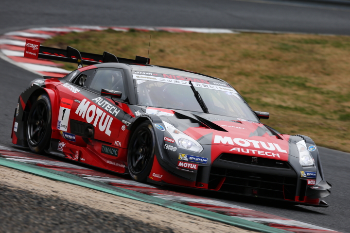 公式練習: GT500クラス・MOTUL AUTECH GT-R（松田次生／ロニー・クインタレッリ組）
