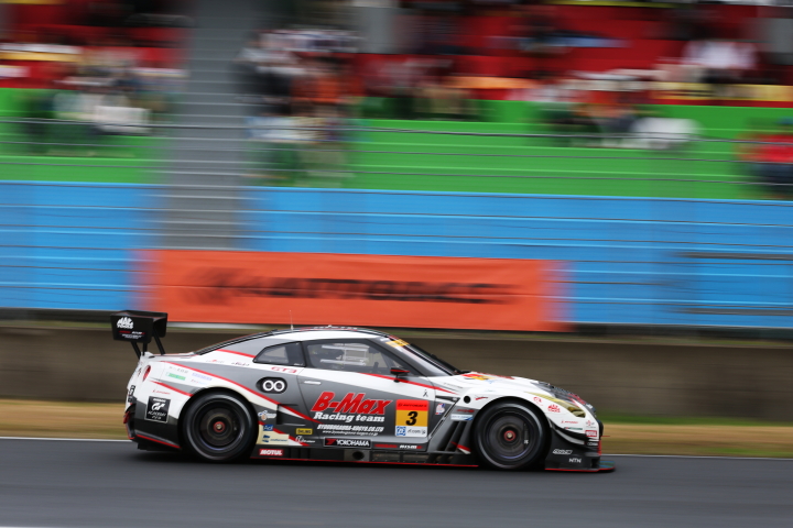 公式練習: GT300クラス・B-MAX NDDP GT-R（星野一樹／高星明誠組）