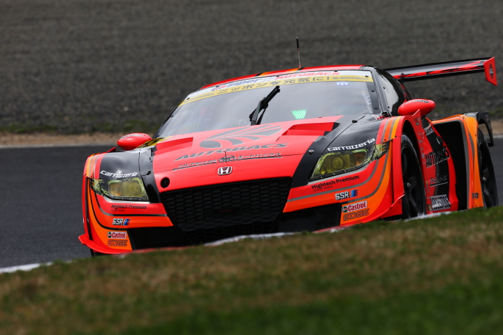 公式練習: GT300クラス・ARTA CR-Z GT（高木真一／小林崇志組）