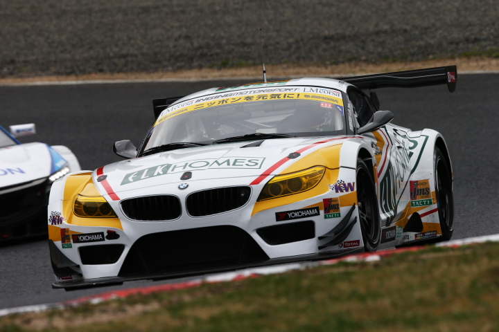 公式練習: GT300クラス・JMS LMcorsa Z4（新田守男／脇阪薫一組）