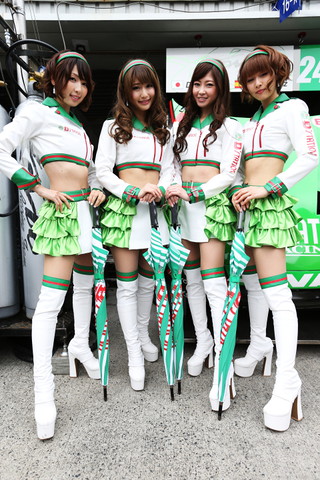 ピットウォーク: レースクイーン