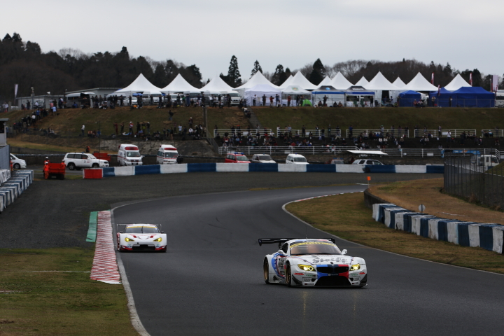 GT300クラスノックアウト予選Q1: 荒聖治（Studie BMW Z4）