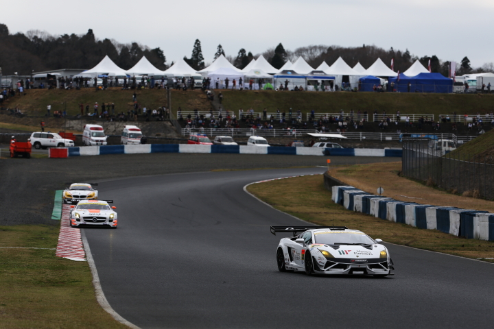 GT300クラスノックアウト予選Q1: 平峰一貴（マネパランボルギーニGT3）