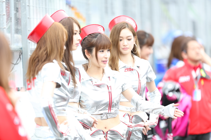 ピットウォーク: レースクイーン