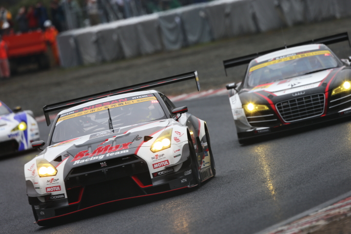 GT300クラス・B-MAX NDDP GT-Rの星野一樹／高星明誠組