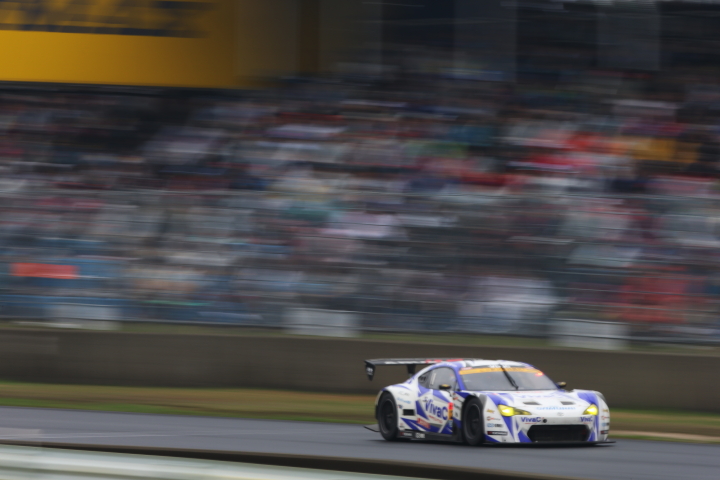 GT300クラス・VivaC 86 MCの土屋武士／松井孝允組