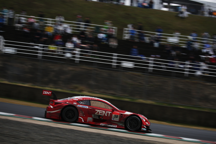 GT500クラス・ZENT CERUMO RC Fの立川祐路／石浦宏明組