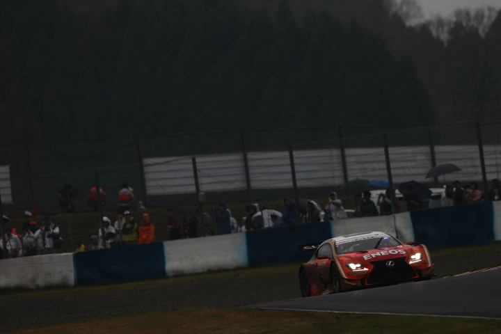 GT500クラス・ENEOS SUSTINA RC Fの大嶋和也／国本雄資組