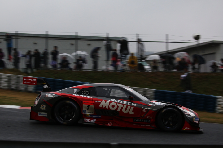 GT500クラス・MOTUL AUTECH GT-Rの松田次生／ロニー・クインタレッリ組