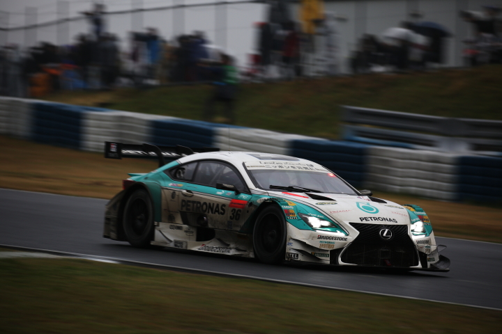 GT500クラス・PETRONAS TOM'S RC Fの伊藤大輔／ジェームス・ロシター組