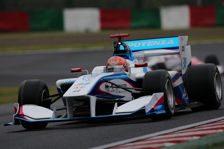 フリー走行2回目: 小暮卓史（DRAGO CORSE SF14）