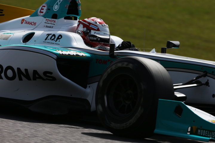 フリー走行1回目: 中嶋一貴（PETRONAS TOM’S SF14）