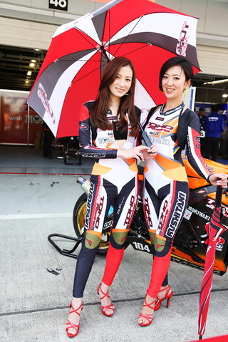 ピットウォーク: レースクイーン