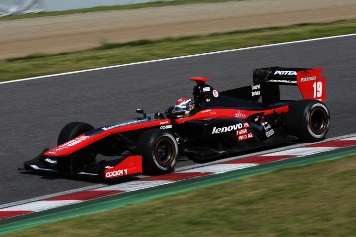 ノックアウト予選Q1: ジョアオ・パオロ・デ・オリベイラ（LENOVO TEAM IMPUL SF14）